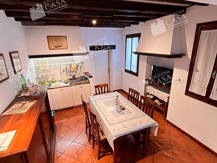 Appartamento trilocale in vendita in Sestiere Cannaregio B, Venezia