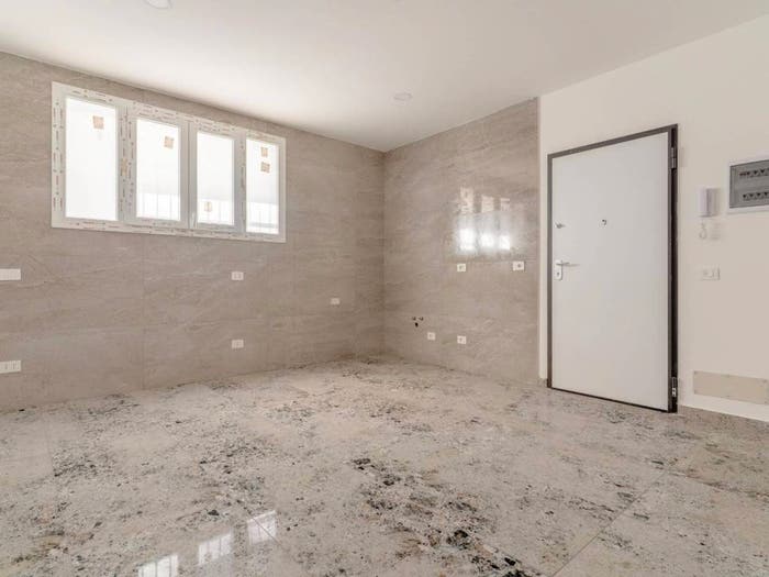 Appartamento trilocale in vendita in Via Alessandro Litta Modignani, Comasina, Milano