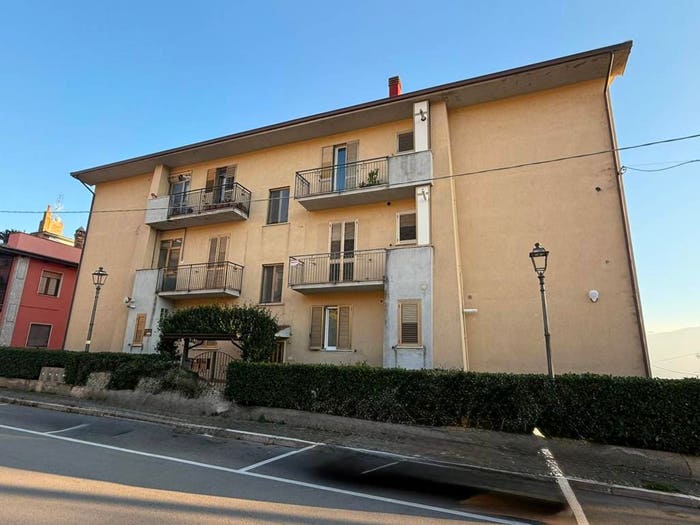 Appartamento quadrilocale in vendita in Via Roma, Apollosa