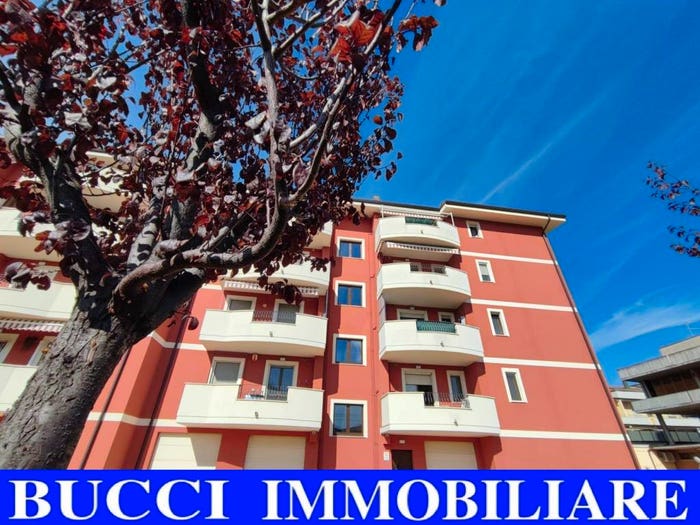 Appartamento trilocale in vendita in Via Aldo Moro, Sambuceto, San Giovanni Teatino