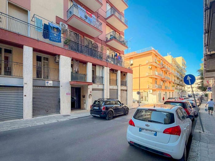 Appartamento quadrilocale in vendita in Via Gianfedele Angelini, Putignano