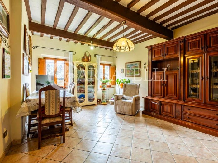 Appartamento con 6 locali in vendita in Via di Voltaia Nel Corso, Centro, Montepulciano