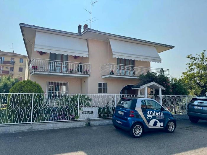 Casa con 6 locali in vendita in VIA BARONI, Centro, Mortara