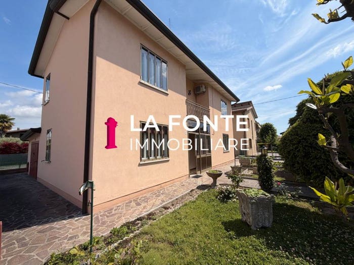 Casa quadrilocale in vendita in Via Lago di Garda, Cazzago Ex Polo, Pianiga