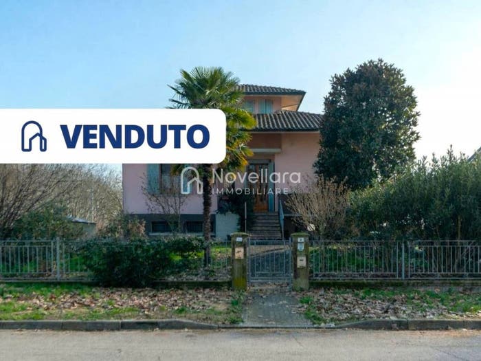Casa con 6 locali in vendita in Centro, Novellara