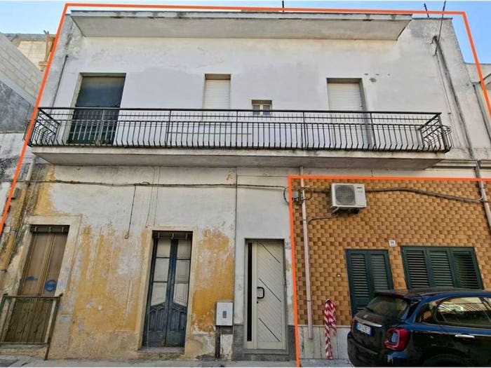 Casa con 6 locali in vendita in Via Collepasso, Cutrofiano