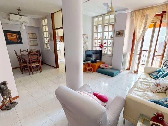 Appartamento trilocale in vendita in via Adami, Famagosta, Milano