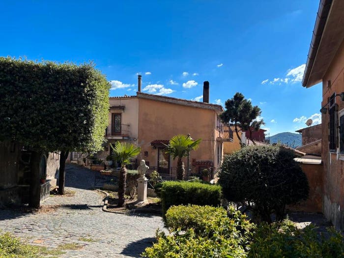 Appartamento quadrilocale in vendita in Via Niccolò Machiavelli, Centro, Rocca Priora