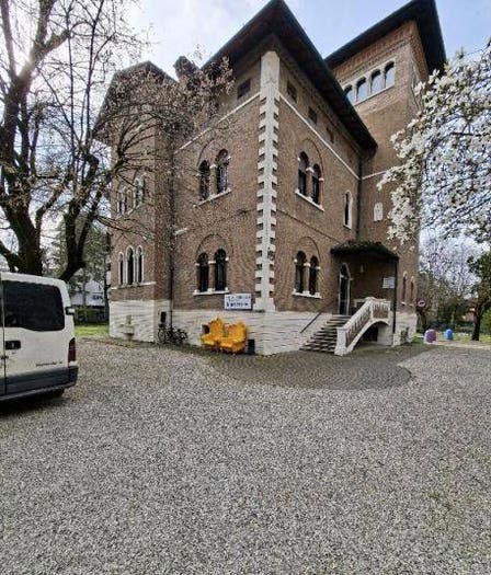 Casa con 6 locali in vendita in Via Guido Fassi, Ospedale, Carpi
