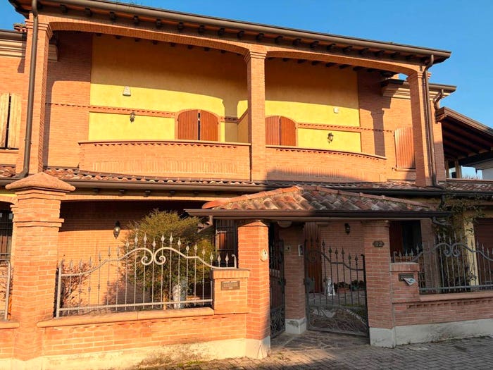 Casa con 5 locali in vendita in Via Vittorio Alfieri, Lentigione Sorbolo A Mane, Brescello