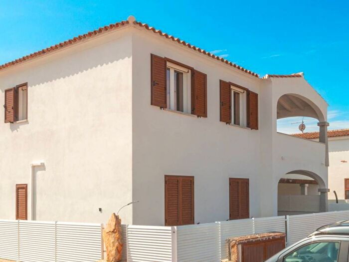 Casa quadrilocale in vendita in Via dei Lidi, Centro, Budoni