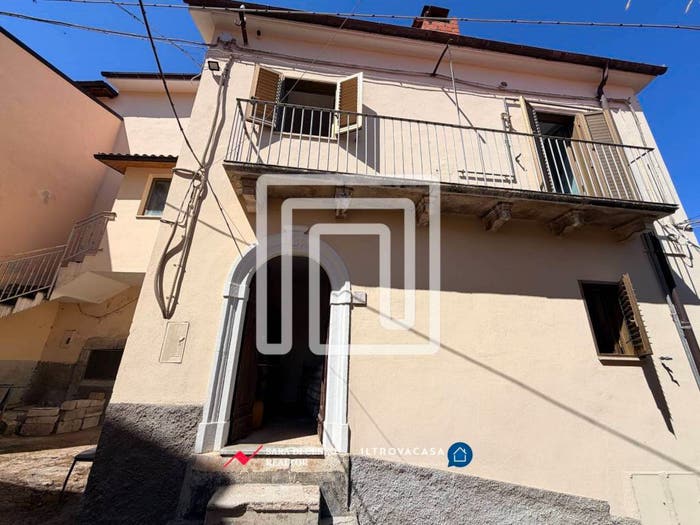 Casa quadrilocale in vendita in vico Moreschi, Centro, Bugnara