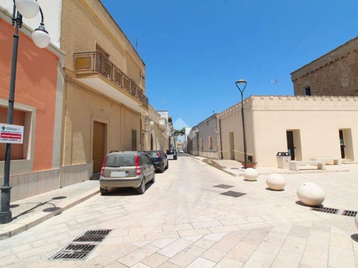 Appartamento trilocale in vendita in Piazza Regina Margherita, Tuturano Cerano, Brindisi