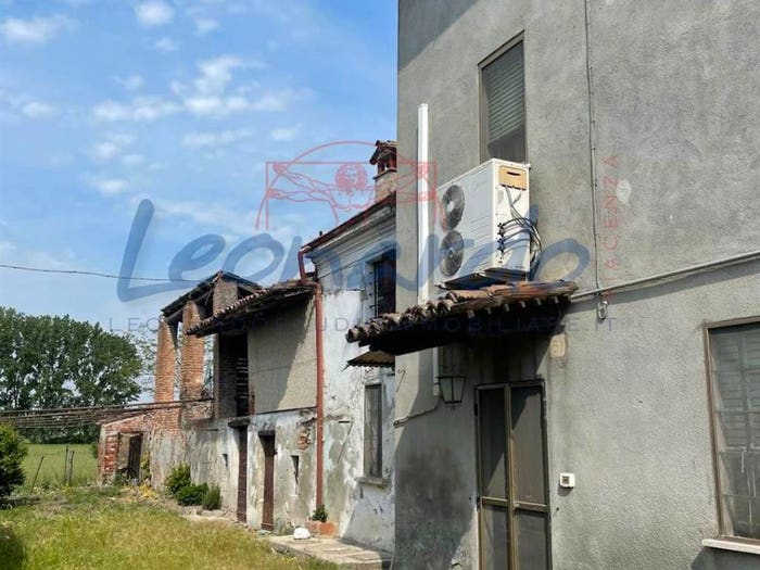 Casa con 6 locali in vendita in Centro, Gragnano Trebbiense