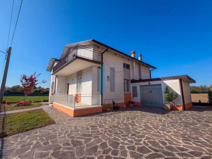 Casa trilocale in vendita in Centro, Rovato