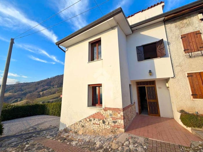 Casa trilocale in vendita in Via Roveredo Alto, Roveredo, Marostica