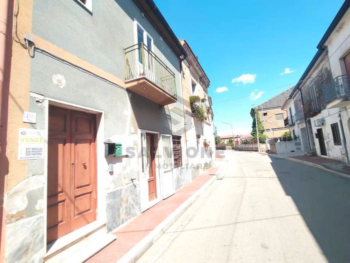 Casa trilocale in vendita in Via Puglianello, Amorosi