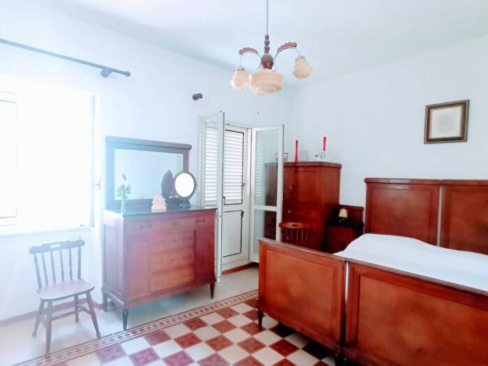 Casa in vendita in Via Torre, Roccella Ionica