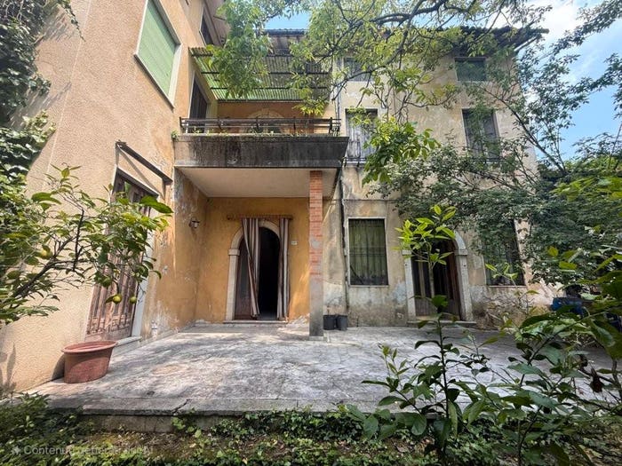 Casa con 6 locali in vendita in Via Bondi, Centro, Arzignano