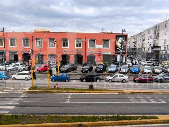 Appartamento quadrilocale in vendita in via stadera, Zona Industriale Marina, Napoli