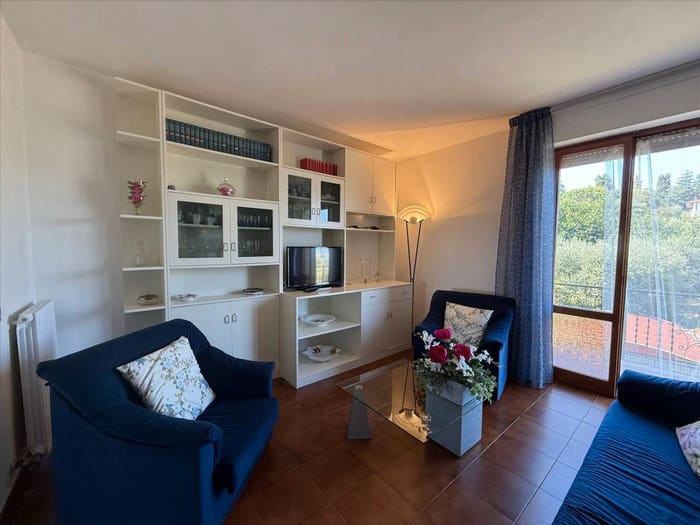 Appartamento trilocale in vendita in Località Cellaio, Vaiano, Castiglione del Lago