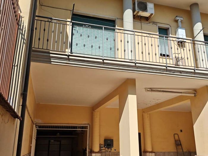 Casa con 6 locali in vendita in Corso Umberto I, Villa Literno