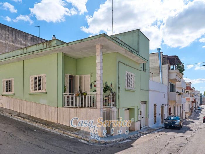 Casa quadrilocale in vendita in Via Savoia, Centro, Matino