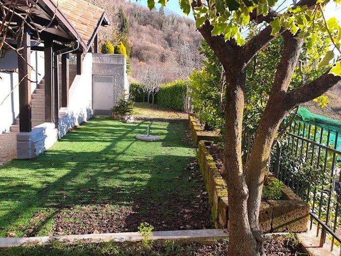 Casa con 5 locali in vendita in Capovalle