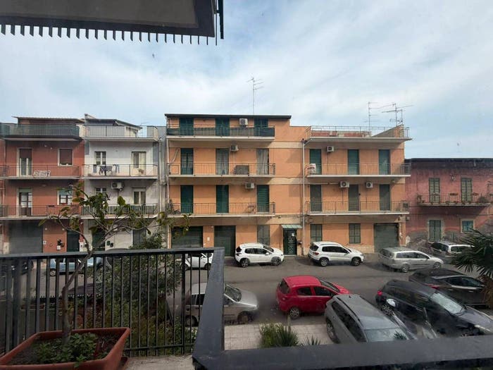 Appartamento con 6 locali in vendita in Via Francesco Gallo, Rapisardi, Catania