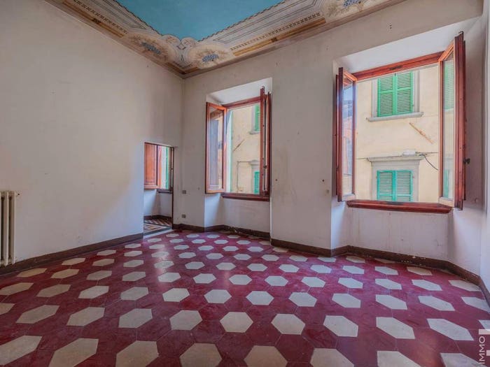 Appartamento quadrilocale in vendita in Via Sant'Anna, Centro, Poggibonsi