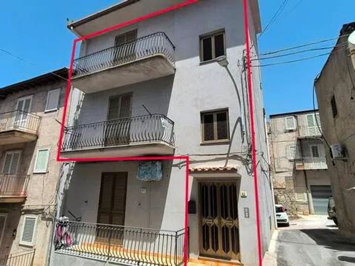 Casa con 6 locali in vendita in Via Usurpi, Cattolica Eraclea