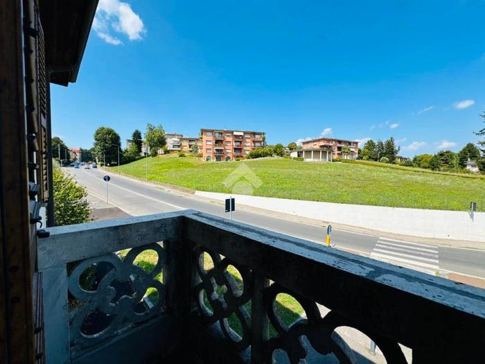Appartamento trilocale in vendita in Via Roma, Centro, Casatenovo