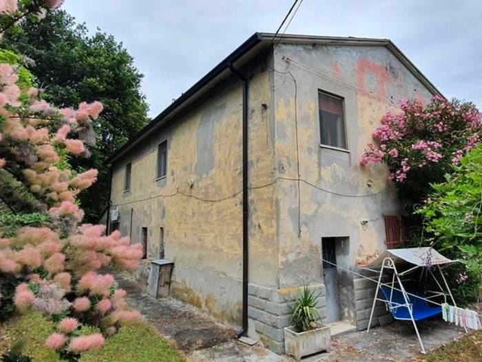 Casa con 6 locali in vendita in Quattro, Forlì