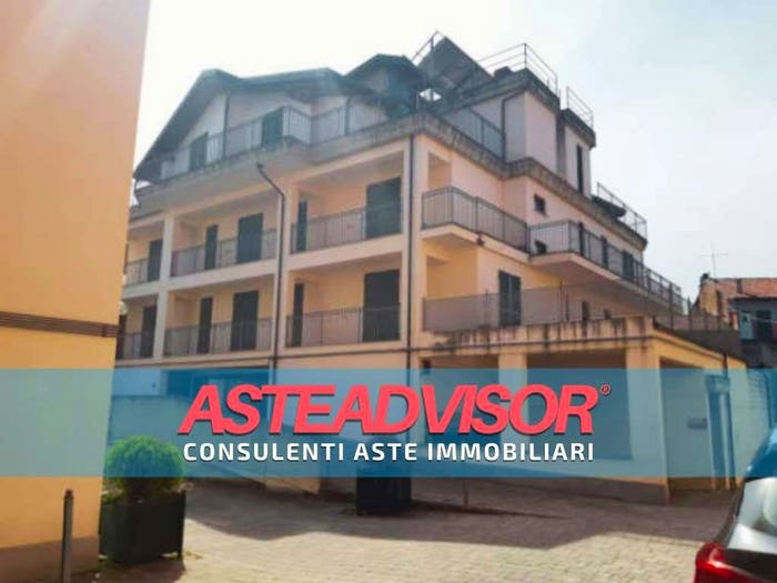 Appartamento con 6 locali in vendita in Via San CarloVia Roma, Nizza Monferrato