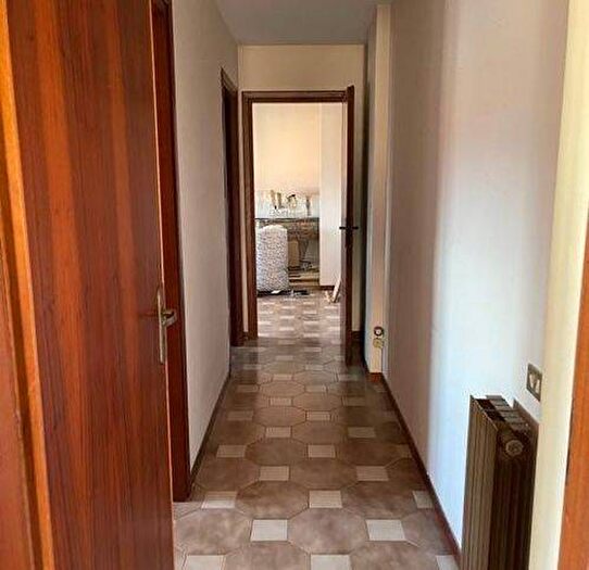 Appartamento trilocale in vendita in Via Miraglia, Mater Domini Cavita, Catanzaro