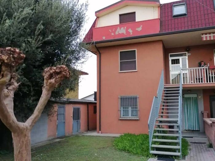 Casa con 6 locali in vendita in Via Curolla Comacchio, Lagosanto