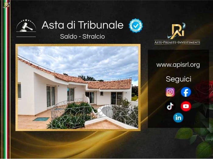 Casa con 6 locali in vendita in Via Baia di Nelson, Punta Sardegna, Palau
