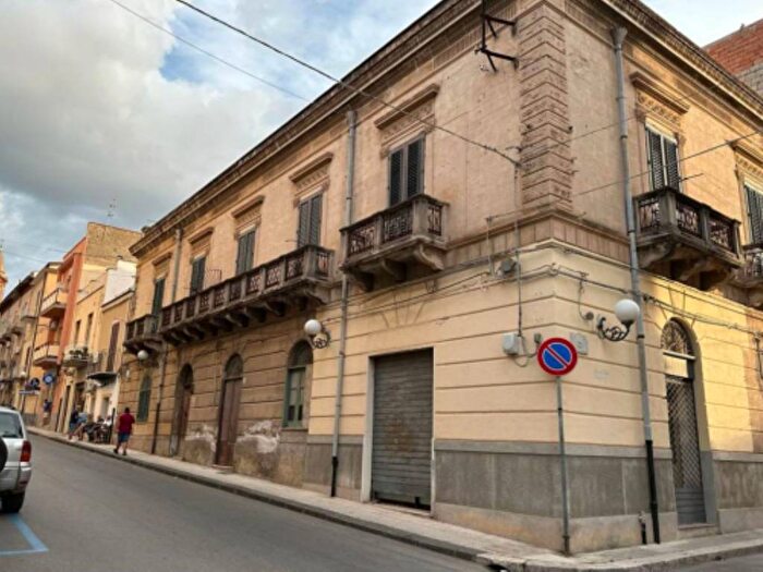 Appartamento trilocale in vendita in Via San Giuseppe, Centro, Sant'Agata di Militello