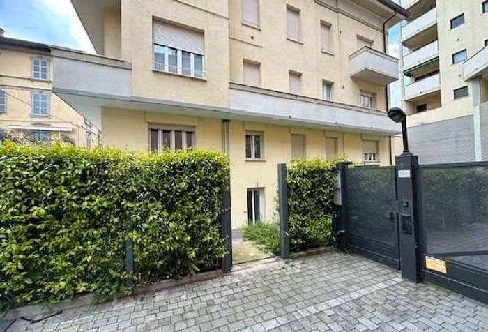 Appartamento trilocale in vendita in Via Anzani, Borghi, Como