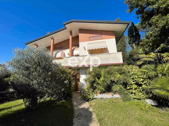 Casa con 6 locali in vendita in Centro, Azzano Decimo