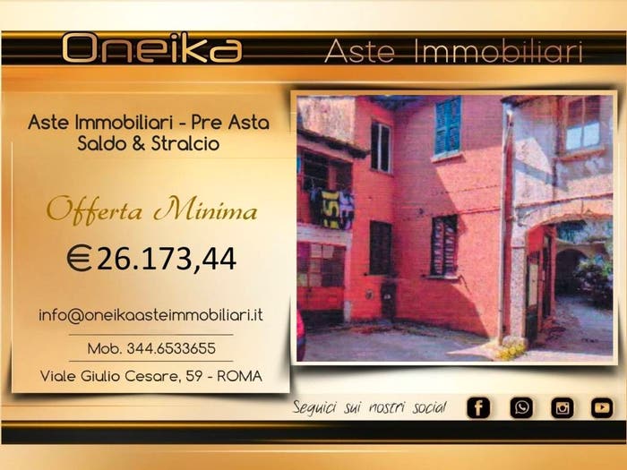 Casa quadrilocale in vendita in Via Giovan Battista Vico, Centro, Cuvio