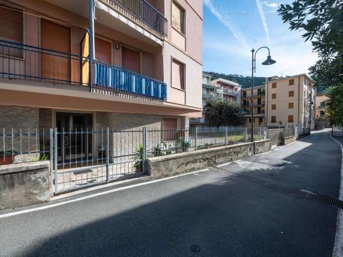Appartamento trilocale in vendita in Via Silvio Pellico, Centro, Deiva Marina