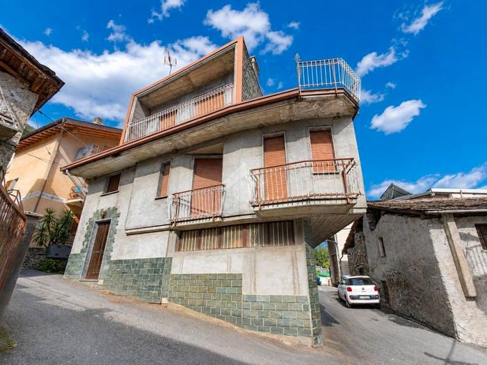 Casa con 6 locali in vendita in Via ai Monti, Centro, Bianzone