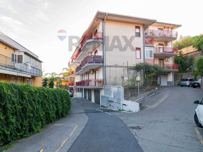 Appartamento quadrilocale in vendita in Via Duca di Furnari, Ficarazzi Gallinaro, Aci Castello