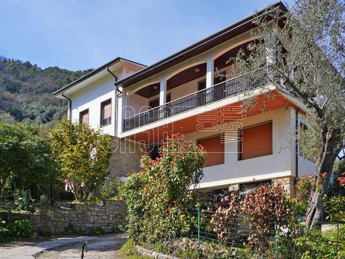 Casa con 6 locali in vendita in Via Cristoforo Colombo, Centro, Ameglia