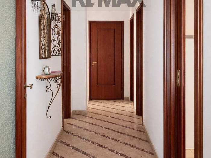 Appartamento con 6 locali in vendita in Via Cefalù, Lentini
