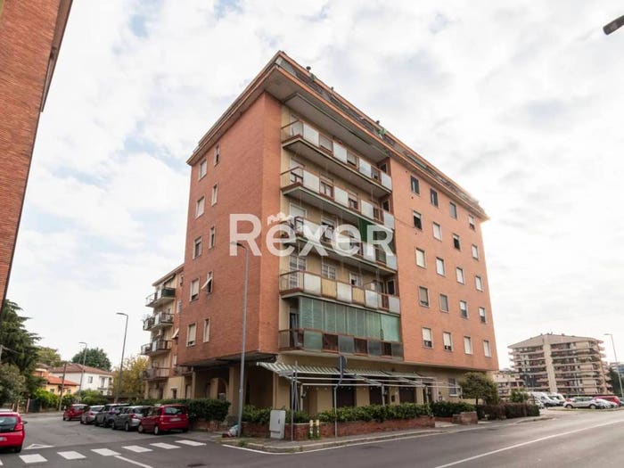 Appartamento trilocale in vendita in Via IV Novembre, Centro, Bollate