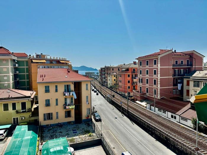 Appartamento trilocale in vendita in Via Gaetano Previati, Centro, Lavagna