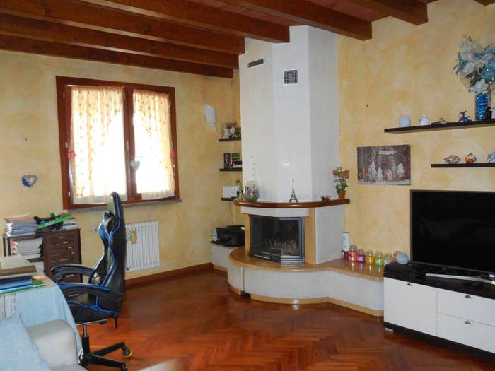 Casa quadrilocale in vendita in Via Milano, Zona Agricola Frazioni Minori, Crema