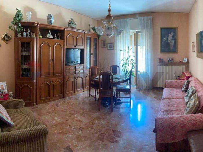Appartamento con 6 locali in vendita in Via Roma, Centro, Calascibetta